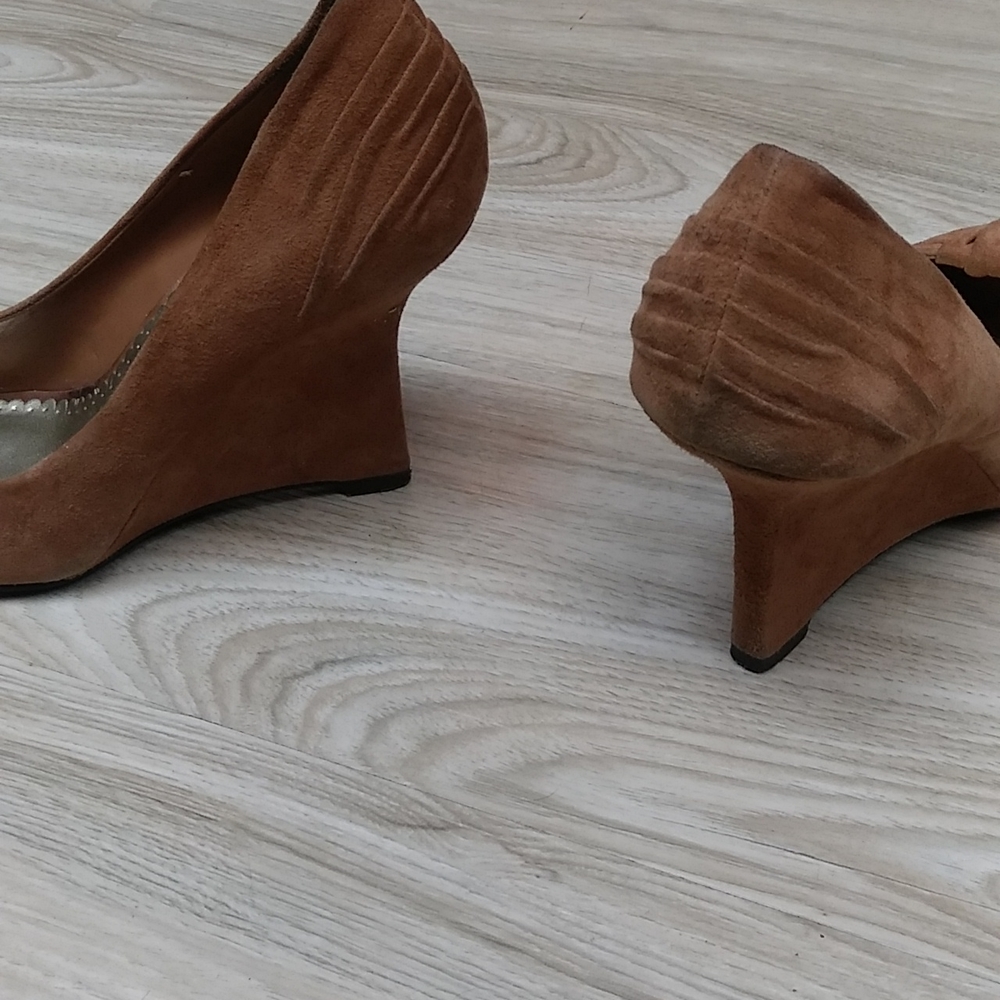 BCBG Heels - Picture 3 of 7